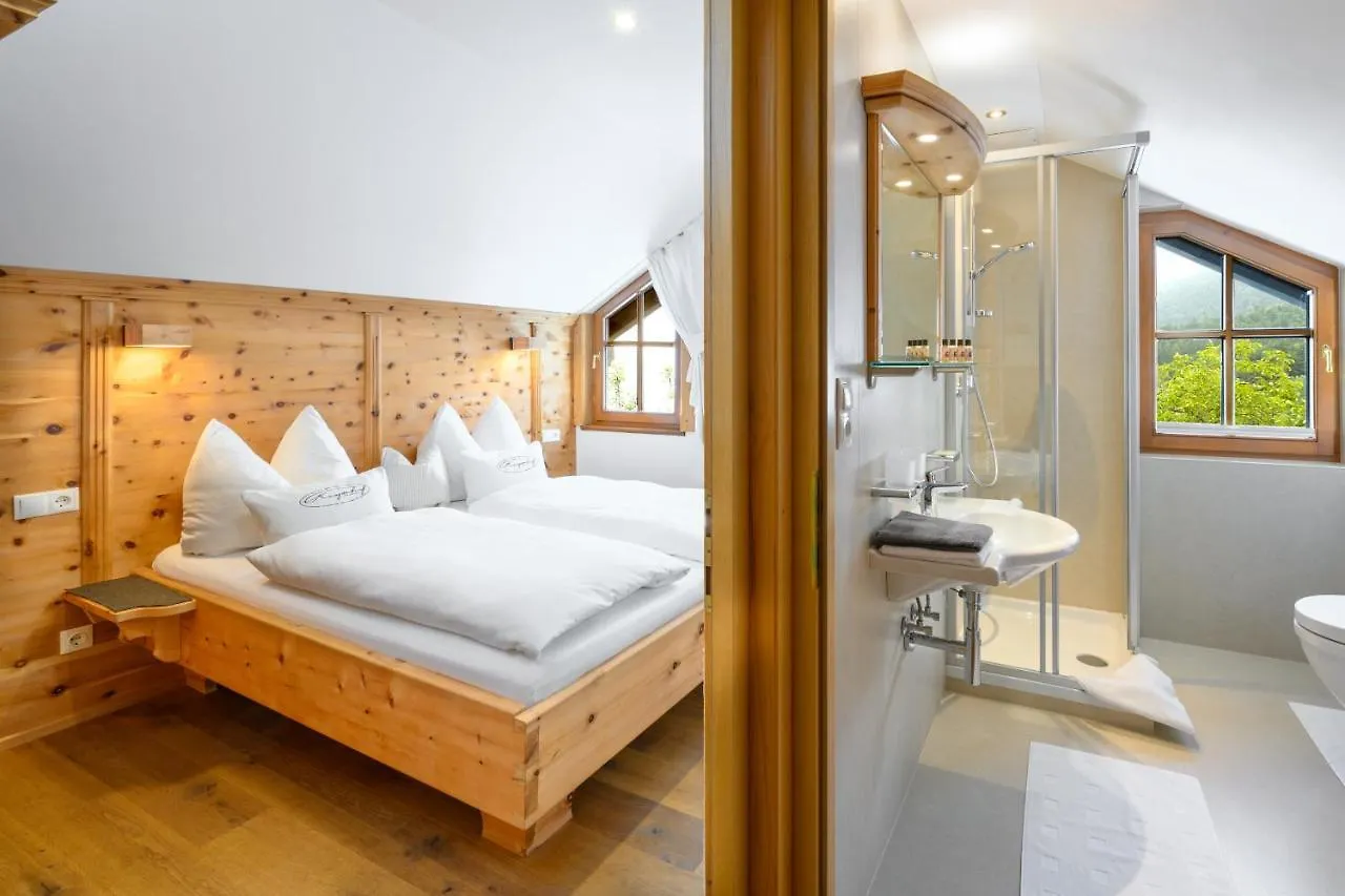 Apartment Kasperhof Appartements Innsbruck Top 1 - 5